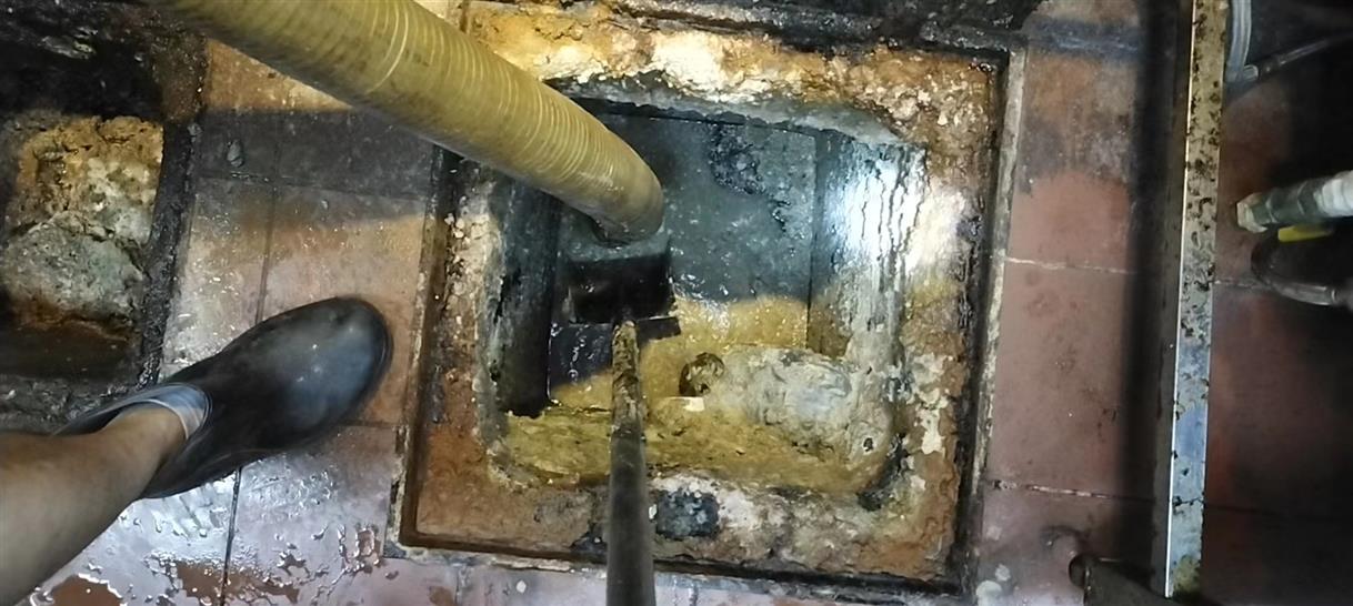 景东污水池清理一般都有毒气，怎么预防中毒呢？